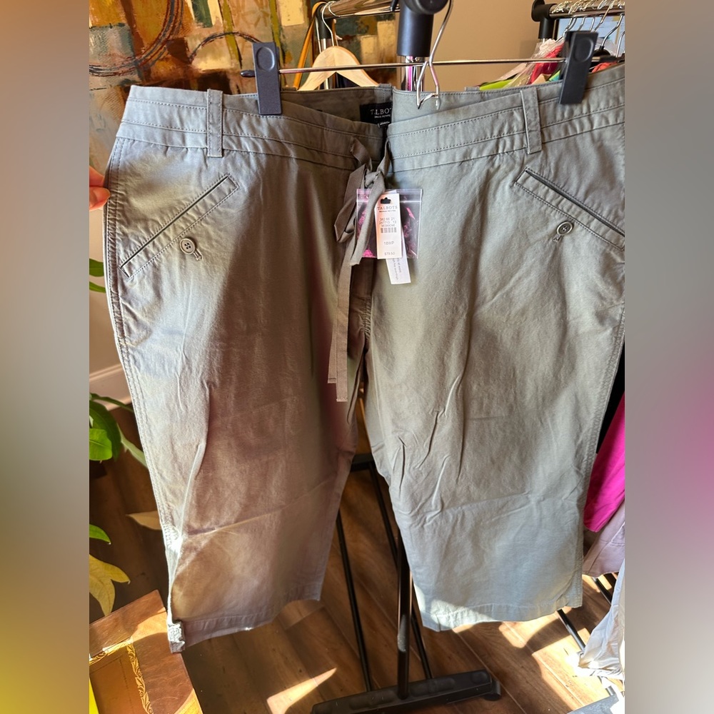 Talbots Olive Capri chinos